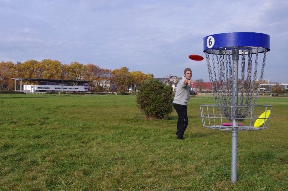 Discgolfen im RennbahnPark © Neuss Marketing
