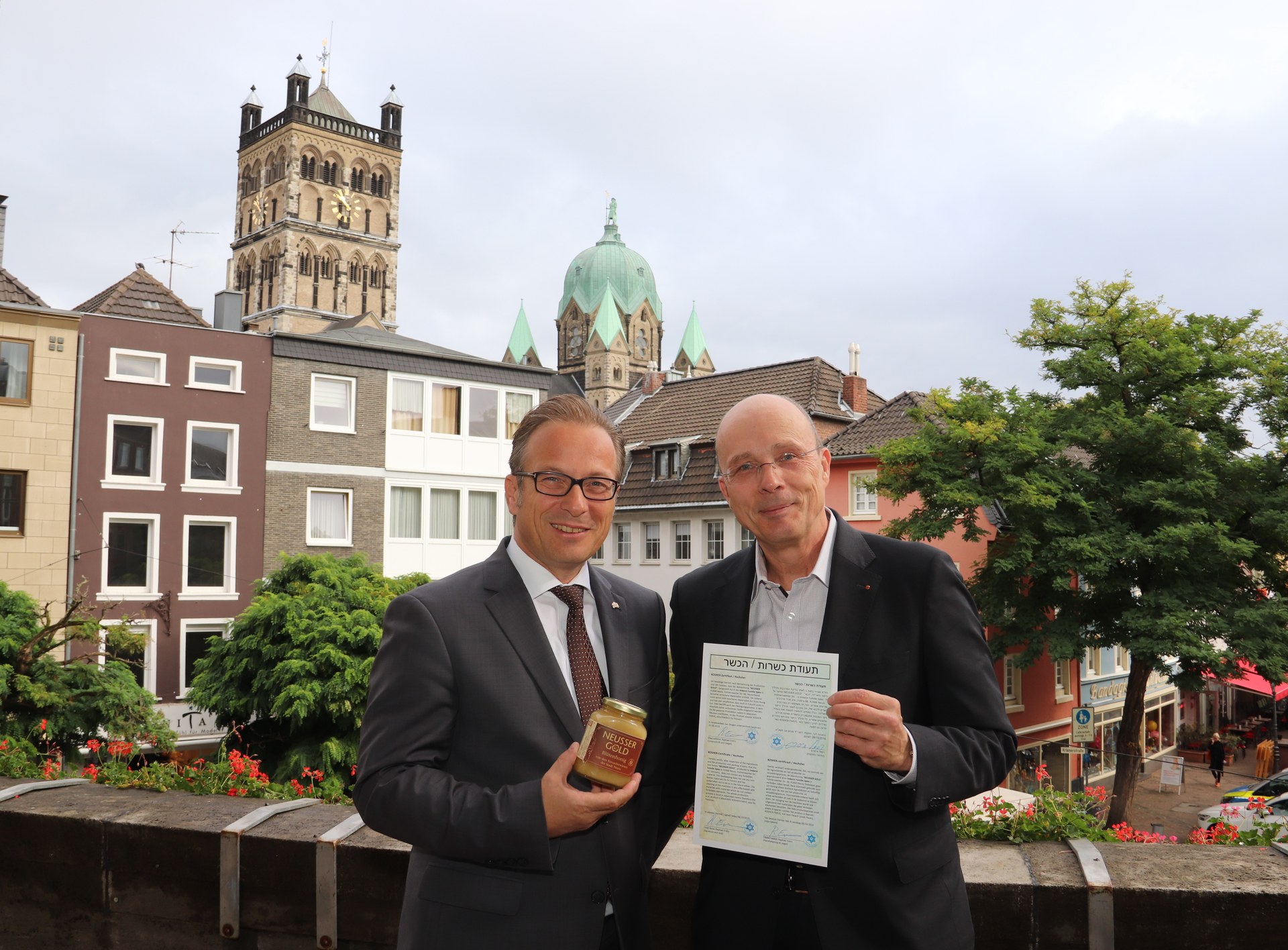 2709 NEUSSER GOLD-Honig erhält Kashrut-Zertifikat_01.jpg