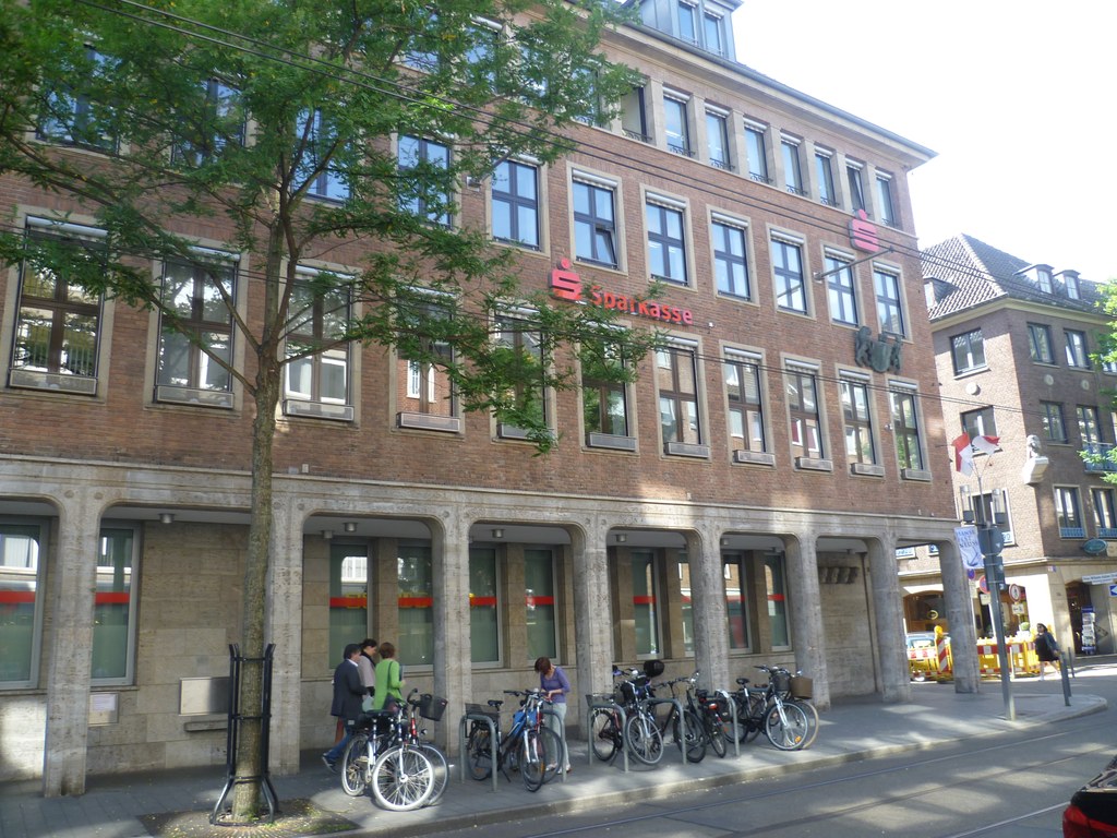 Sparkasse Neuss, Oberstraße 110-124, 41460 Neuss