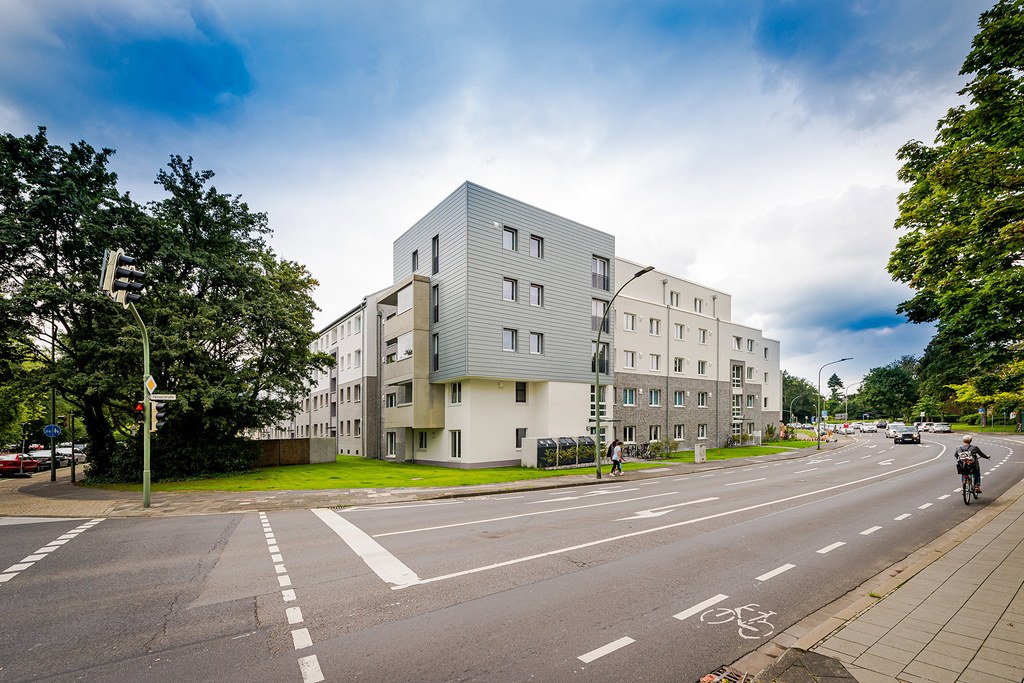 neuss-entwickelt-2021_H_fesserstrasse-roemerstrasse01.jpg Ansicht des neuen Wohnblocks von der Römerstraße.